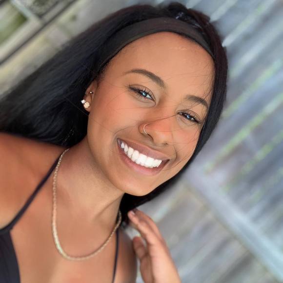 Meet your Posher, Josiee - Picture 1 of 1